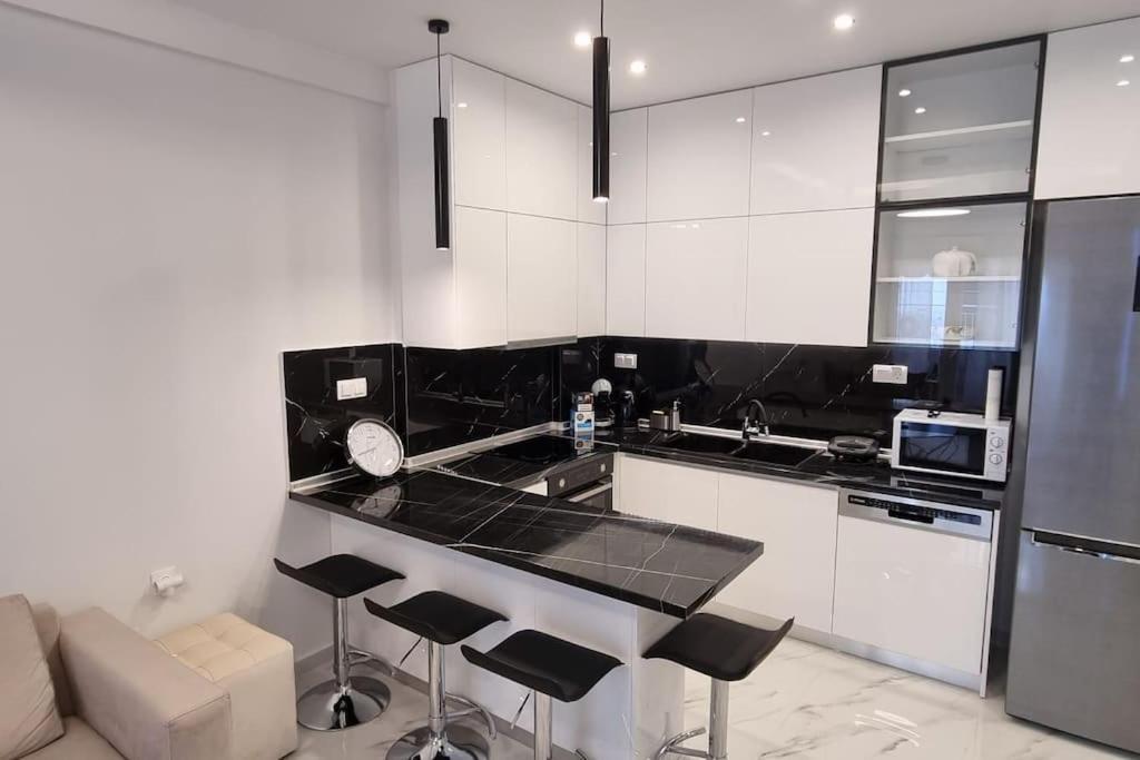 Luxurious In The Heart Of Apartment