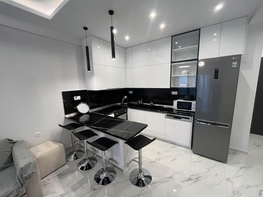 Luxurious In The Heart Of Apartment